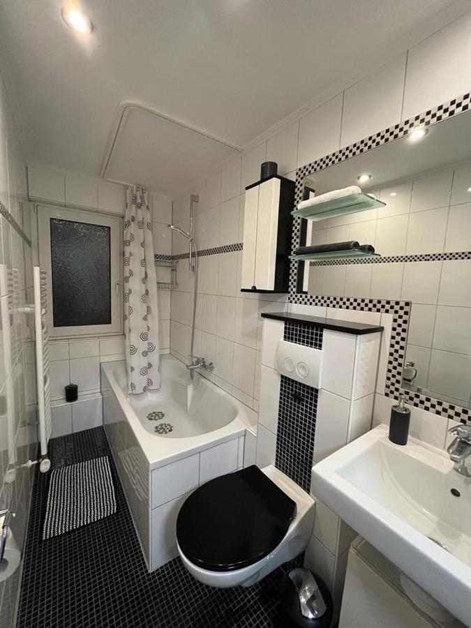 Casa Arturo Duesseldorf Apartment Ngoại thất bức ảnh